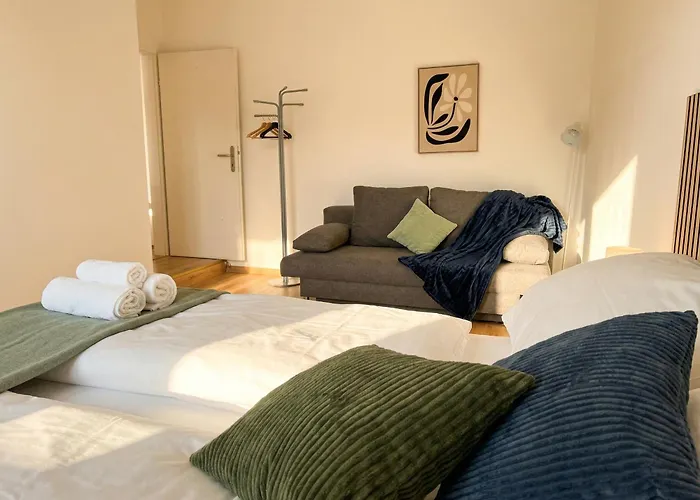 דירה Modern 3-bedroom With Balcony Near Belvedere Palace *