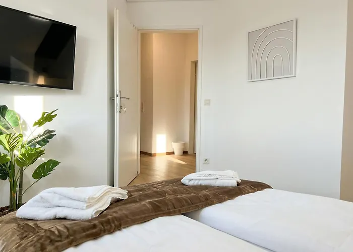 Modern 3-bedroom With Balcony Near Belvedere Palace וינה