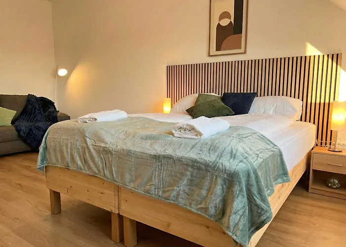 Modern 3-bedroom With Balcony Near Belvedere Palace וינה