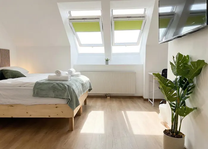 Modern 3-bedroom With Balcony Near Belvedere Palace * וינה